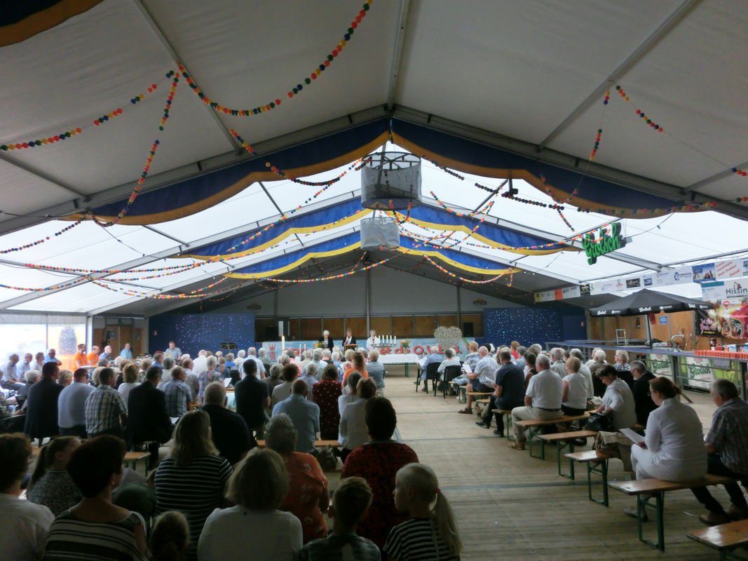 Oecumenische Ker(k)misviering in de feesttent van de O.V.B.B. (2019)