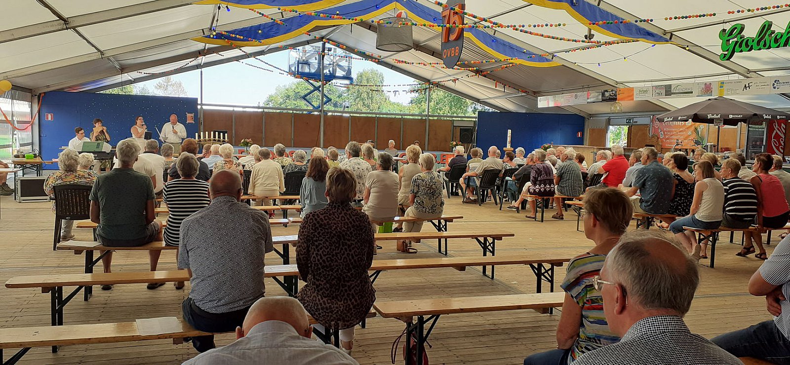 Kerkdienst in de feesttent 14-08-2022