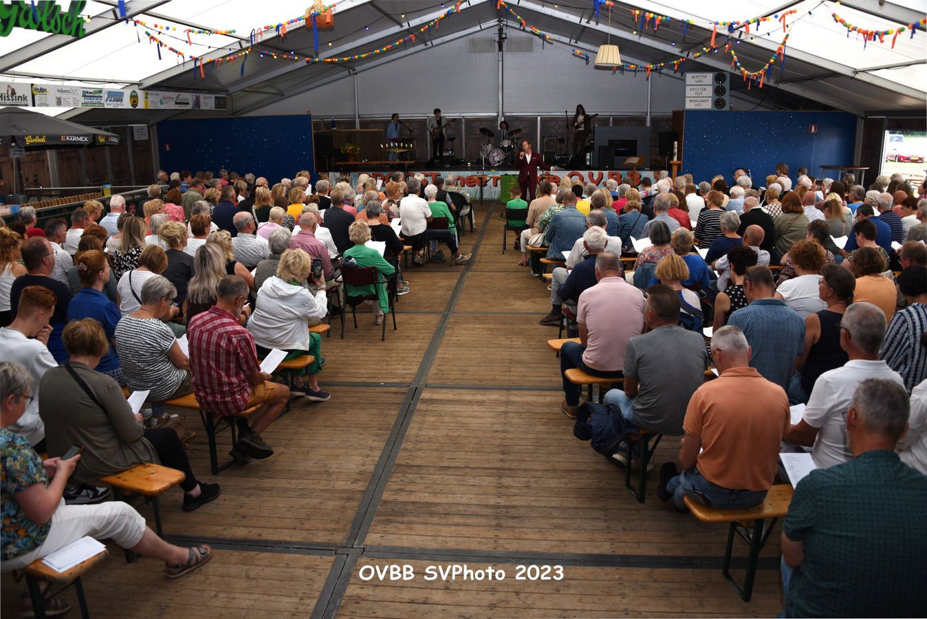 Kerkdienst in de feesttent met ds. Fred Omvlee 13-08-2023