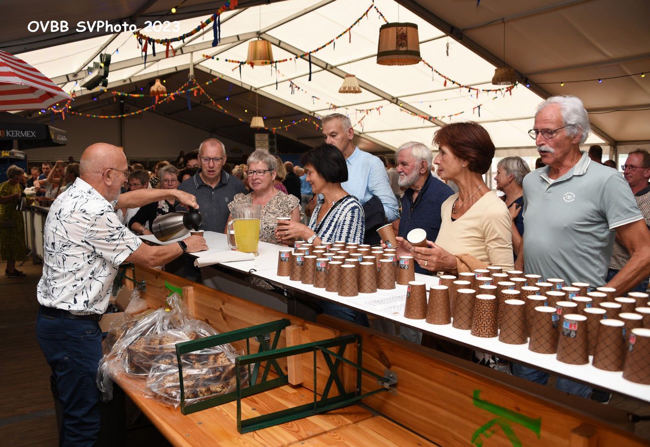 Kerkdienst in de feesttent met ds. Fred Omvlee 13-08-2023